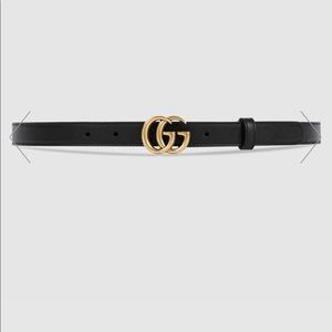 GUCCI Leather Belt w/ double G buckle